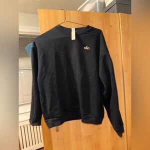 Selling comfy Ali Crewneck